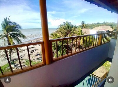 Hotel en el Uraba Antioqueño, Frente al mar