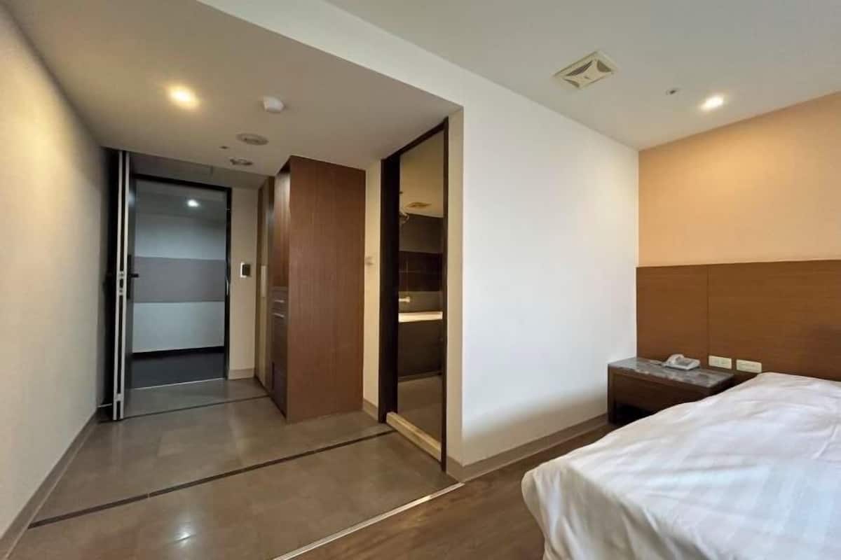 Desk, WiFi (free), bed sheets