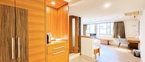 Basic Room | 1 bedroom, desk, free WiFi, bed sheets