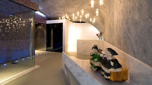 Reception - V Wanchai (Hong Kong)