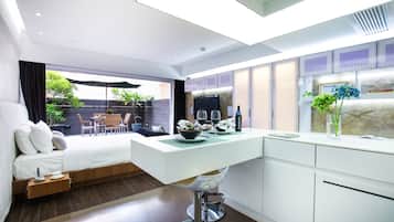 Premium Double Room | In-room safe, blackout curtains, iron/ironing board, free WiFi