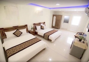 Panoramic Double Room, Private Bathroom, City View