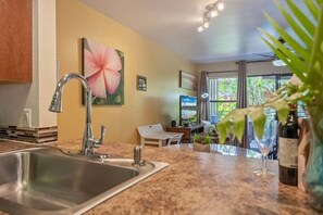 Interior - Perch - Maui condo: Pool, beach access, daily tranquility on lanai – an indulgent escape. (kihei)