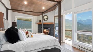 6 quartos, escrivaninha, ferros/tábuas de passar roupa, Wi-Fi