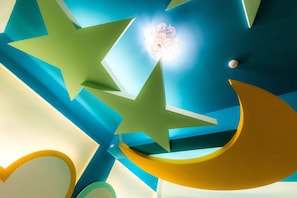 Chambre Quadruple Familiale | Literie de qualité supérieure, couette en duvet d'oie, surmatelas