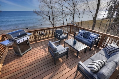 Sisu Shores: Lakefront Home with Private Beach and Wood Burning Sauna