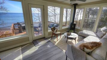 TV connectée, cheminée