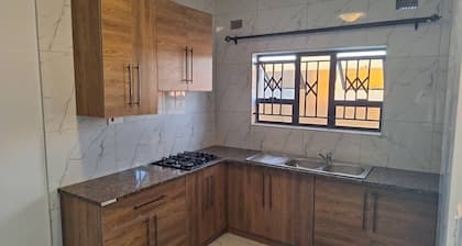 Luxury 3 Bedroom Self Catering Apartment- Masvingo