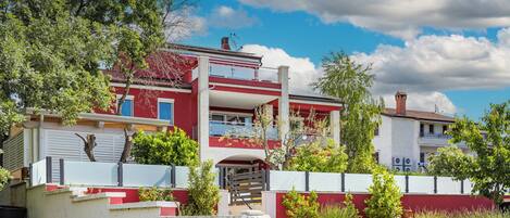 Façade de lâhĂ©bergement