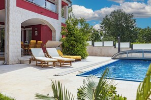 Outdoor pool, a heated pool - Apartment Ayni With Private Pool (Umag)
