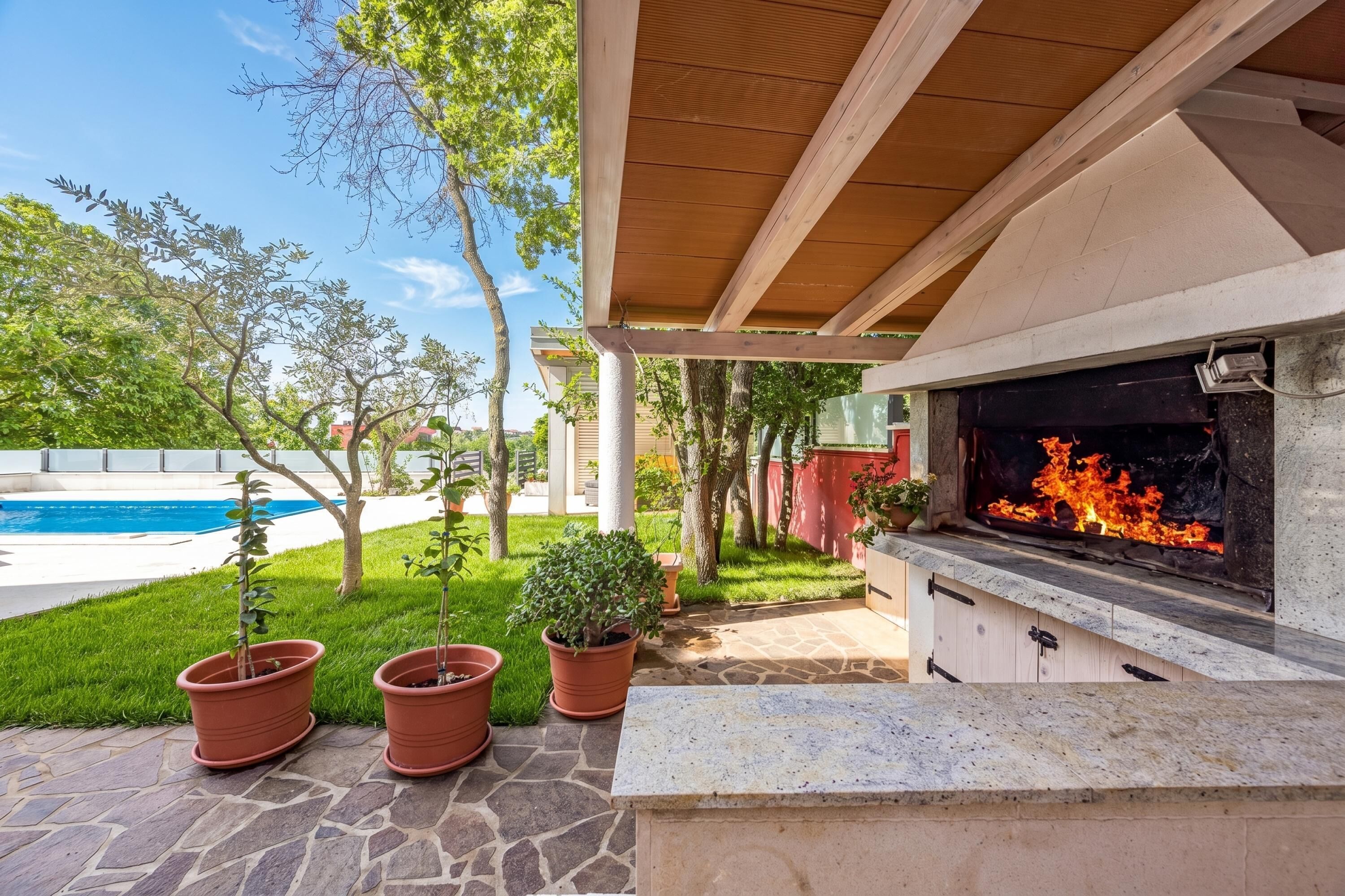 Family Apartment, Multiple Bedrooms (Apartment Ayni With Private Pool) | Terrace/patio