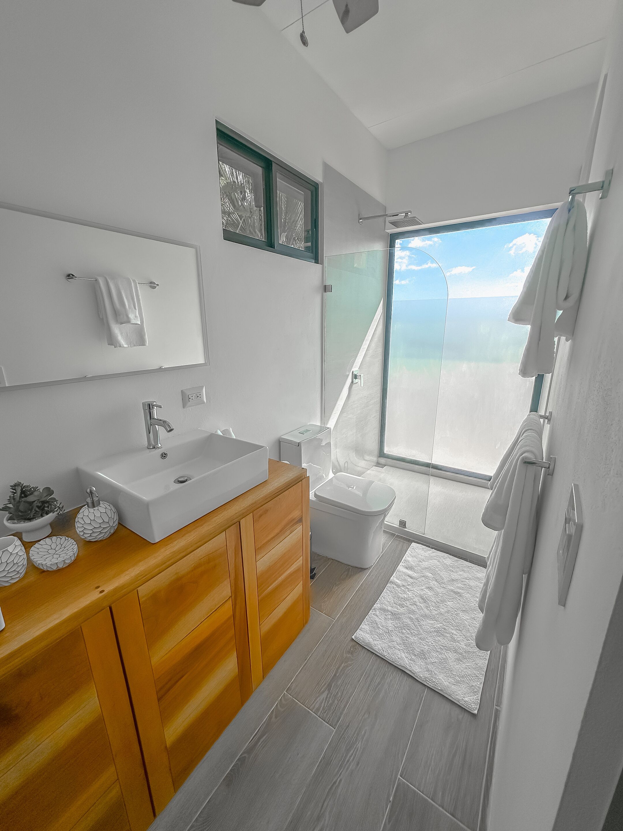 House, 3 Bedrooms, Private Bathroom, Mountainside | Bathroom | Free toiletries