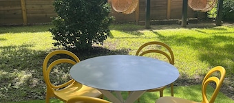Modern Cozy Charming 2-bedroom Home with WiFi and AC in enchanting Baton Rouge