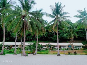 Blackout drapes, iron/ironing board - Aglicay Beach Resort (Alcantara)