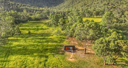 Unique Tiny House in the beautiful Wolgan Valley. Very secluded location. 