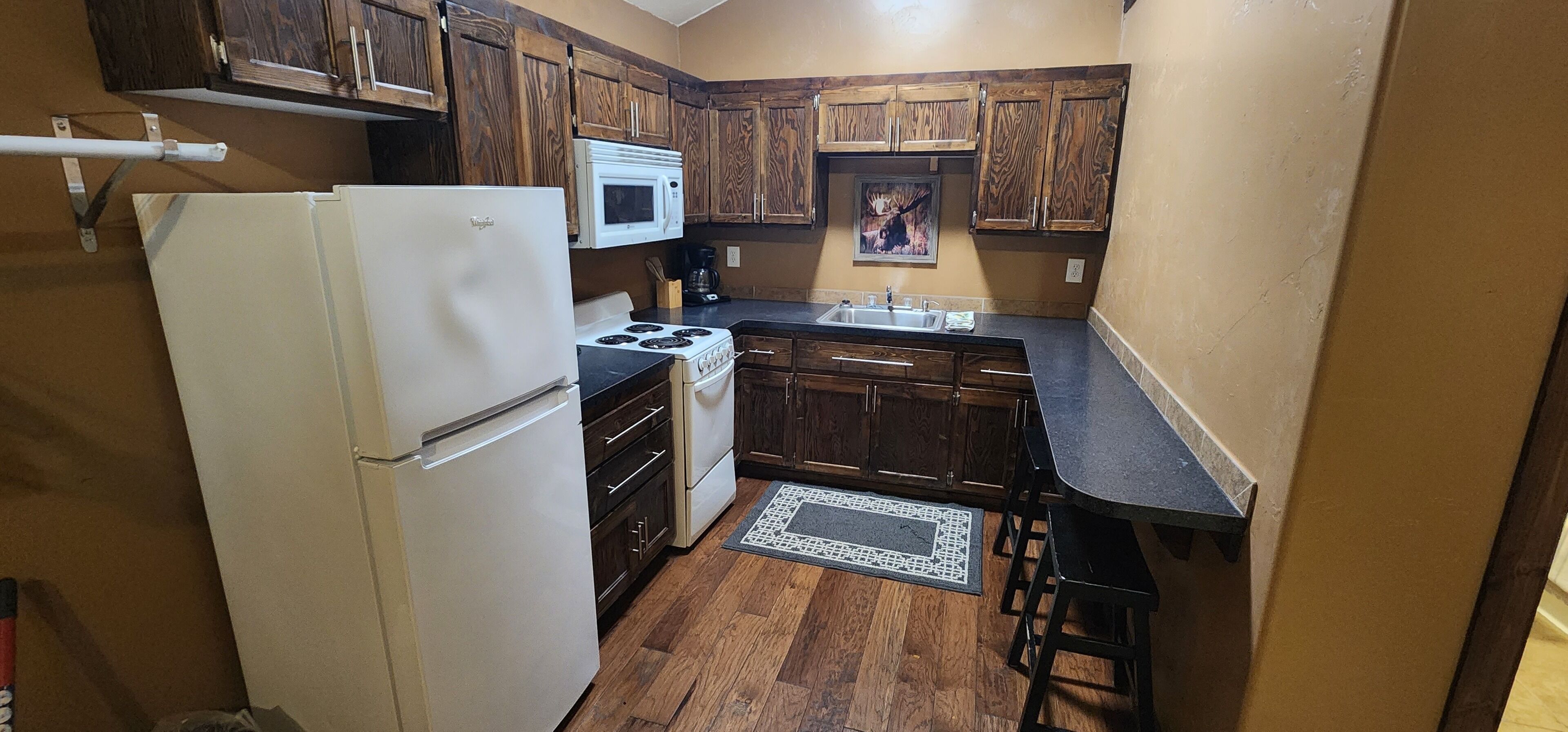 冰箱、微波炉、烤箱、炉灶