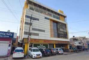Front of property - Goroomgo Hotel Dudi Bikaner (Bikaner)