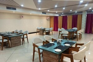 Restaurant - Goroomgo Hotel Dudi Bikaner (Bikaner)