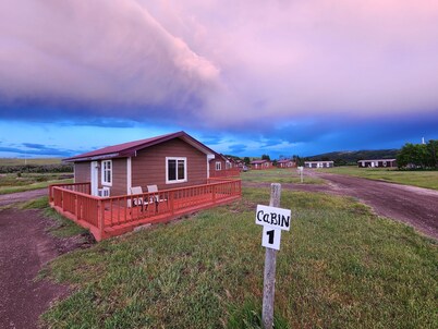 Circle R Cabin 5, Private Ranch, Mountain Views