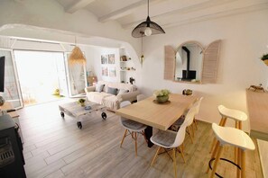 TV, fireplace - Julitte 91 - Denia, Costa Blanca (Denia)