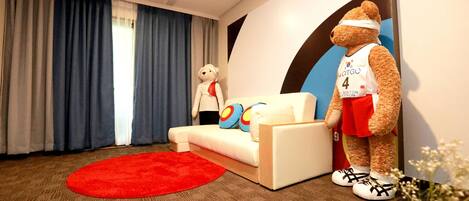 Individually decorated, individually furnished, bed sheets