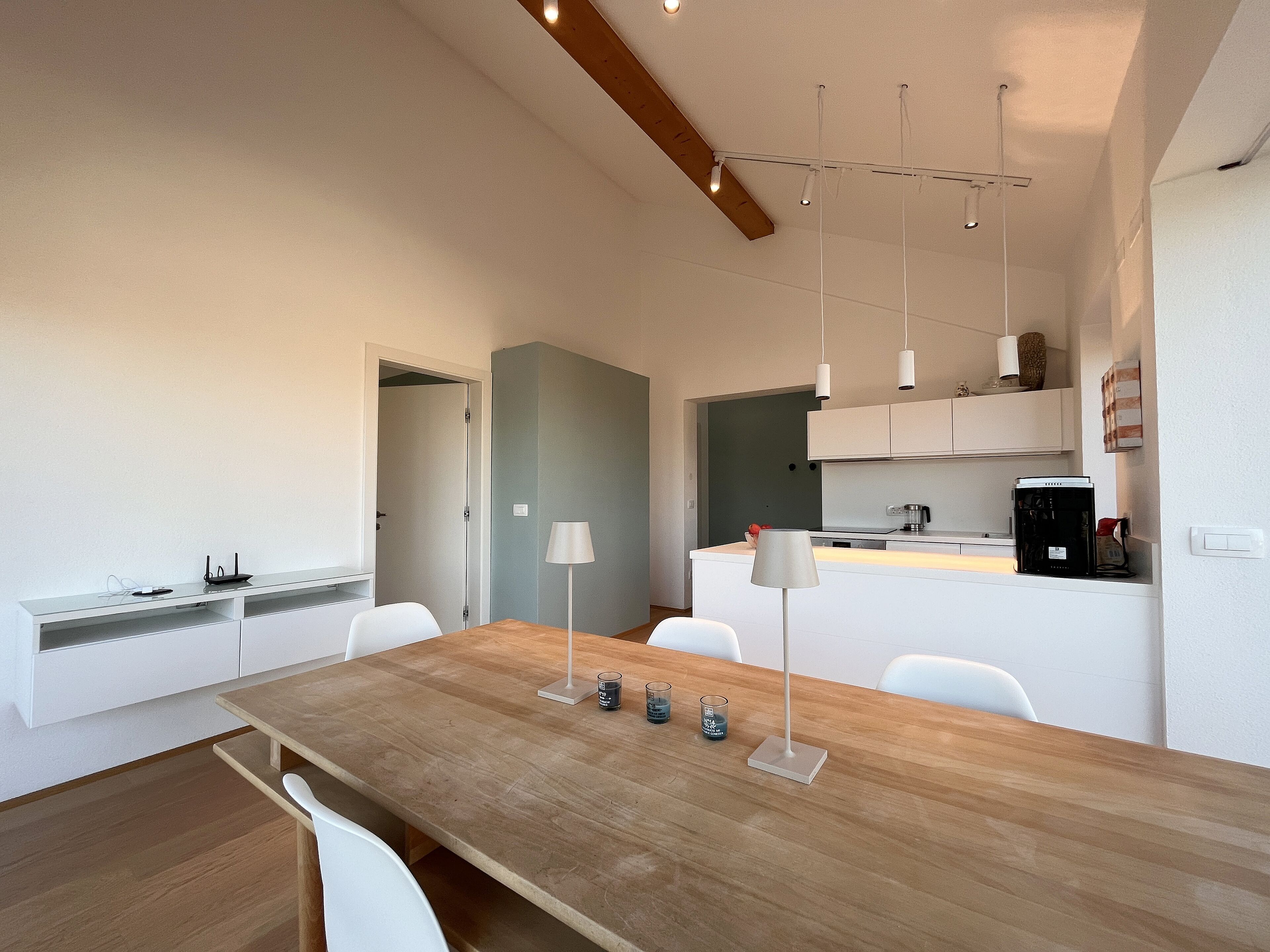 컴포트 아파트 | 전용 주방 | 냉장고, 오븐, 커피 그라인더, 조리 도구/접시/주방 기구