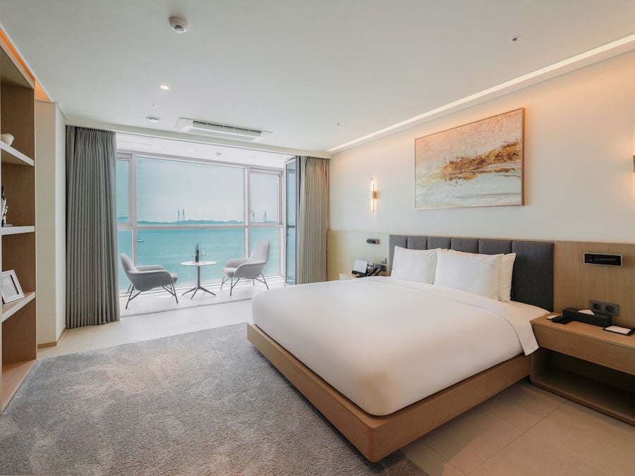 Down comforters, soundproofing, free WiFi