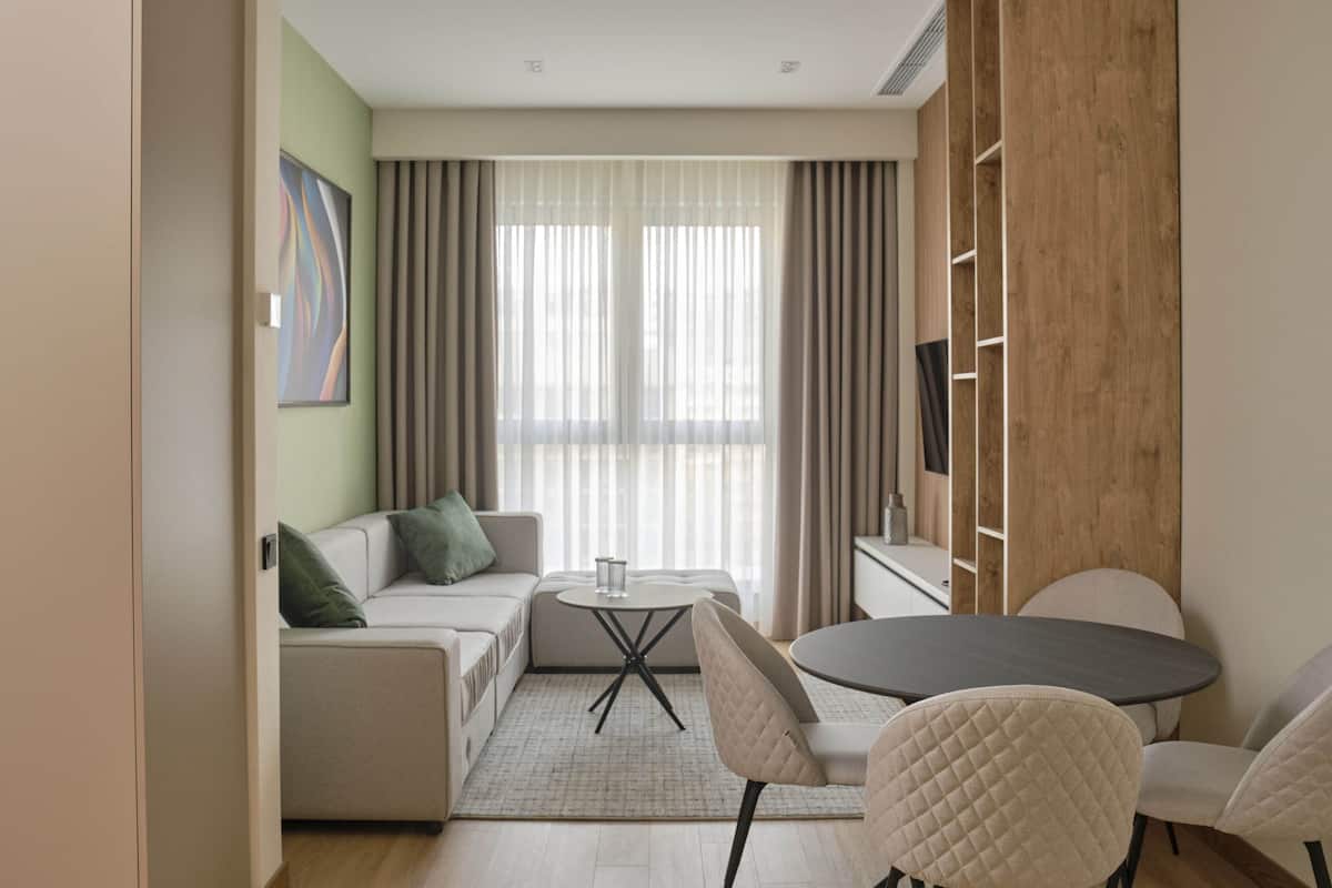 One Bedroom Deluxe Apartment | 1 bedroom, in-room safe, individually decorated, individually furnished
