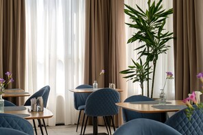 Daily cooked-to-order breakfast (USD 12 per person) - STYLO Residences & Suites (Tashkent)