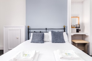 1 chambre, fer et planche Ă repasser, Wi-Fi gratuit
