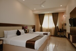Deluxe Room | Desk, soundproofing, iron/ironing board, free WiFi - The Kings Meadows  (Bengaluru)