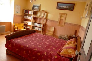 3 chambres, fer et planche à repasser, draps fournis