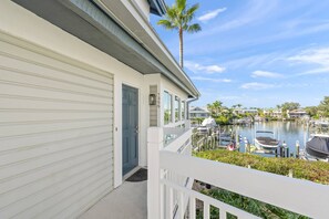 Unclassified image, 2 of 50, button