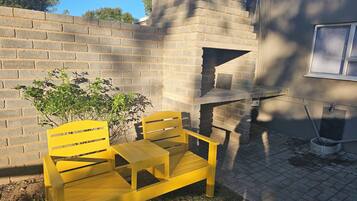 Deluxe Apartment, 2 Bedrooms, Non Smoking, Mountain View | Terrace/patio