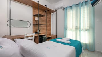 Enkeltrom – basic, delvis havutsikt | Safe på rommet, lydisolert og wi-fi (inkludert)