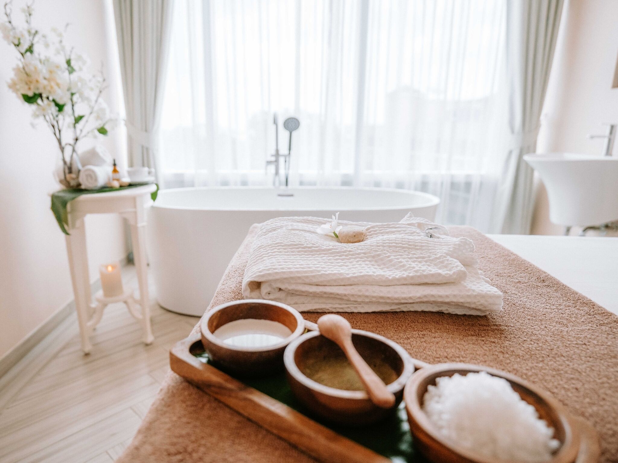 Body treatments, aromatherapy, Thai massages, body scrubs, reflexology