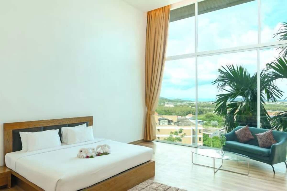 1 bedroom, in-room safe, individually furnished, iron/ironing board