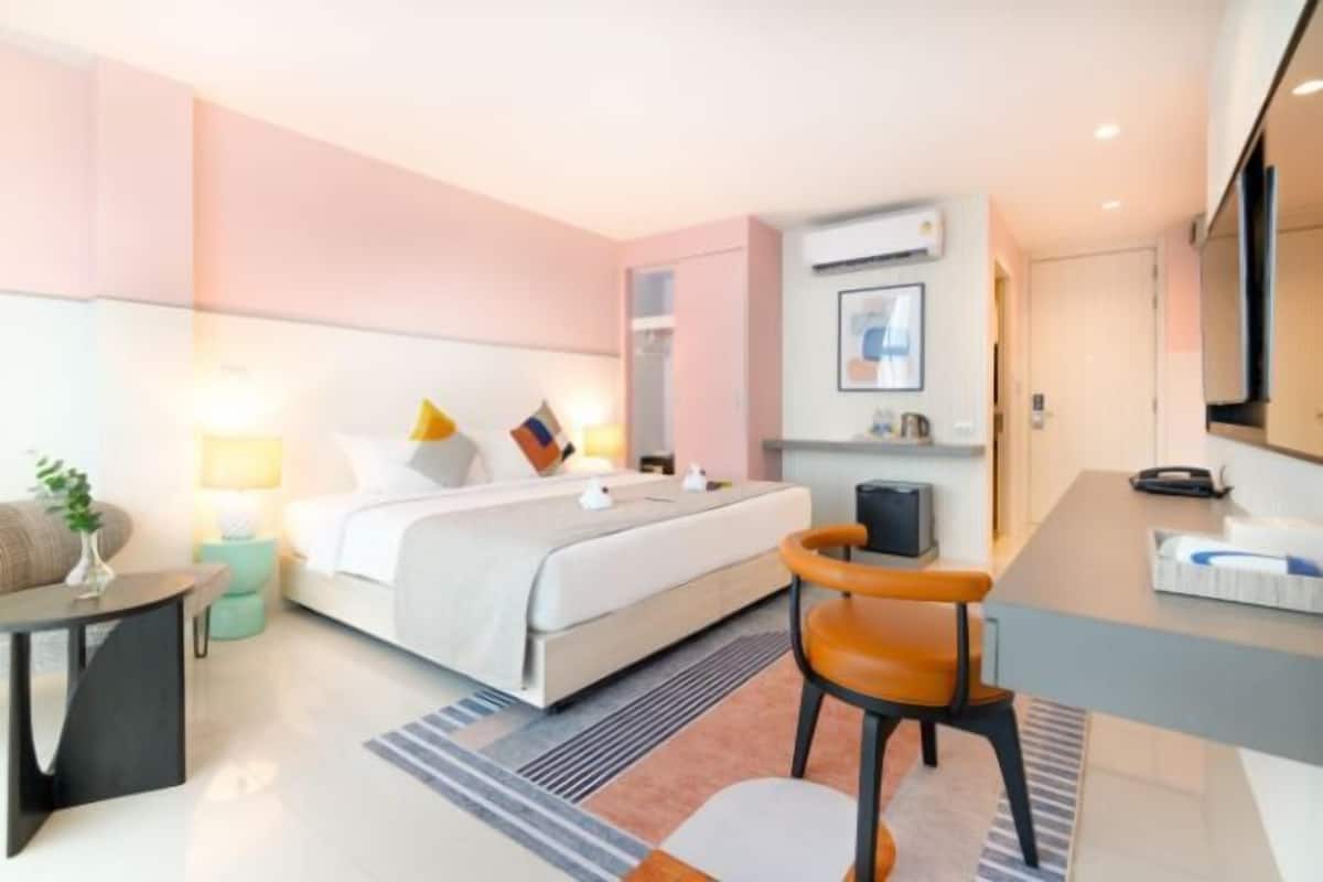 1 bedroom, in-room safe, individually furnished, iron/ironing board