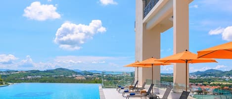 2 piscinas al aire libre