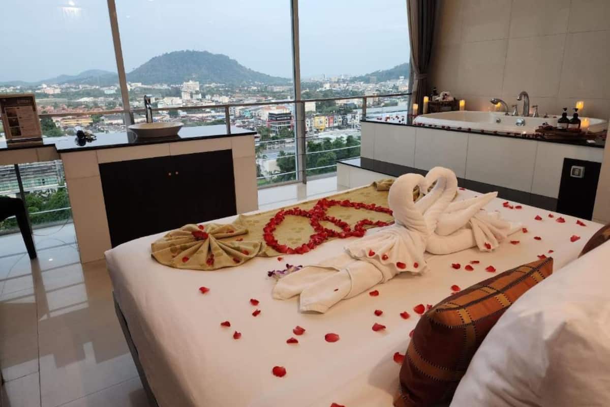 Zen Balance with spa bath and complimentary massage | 1 bedroom, in-room safe, individually furnished, iron/ironing board