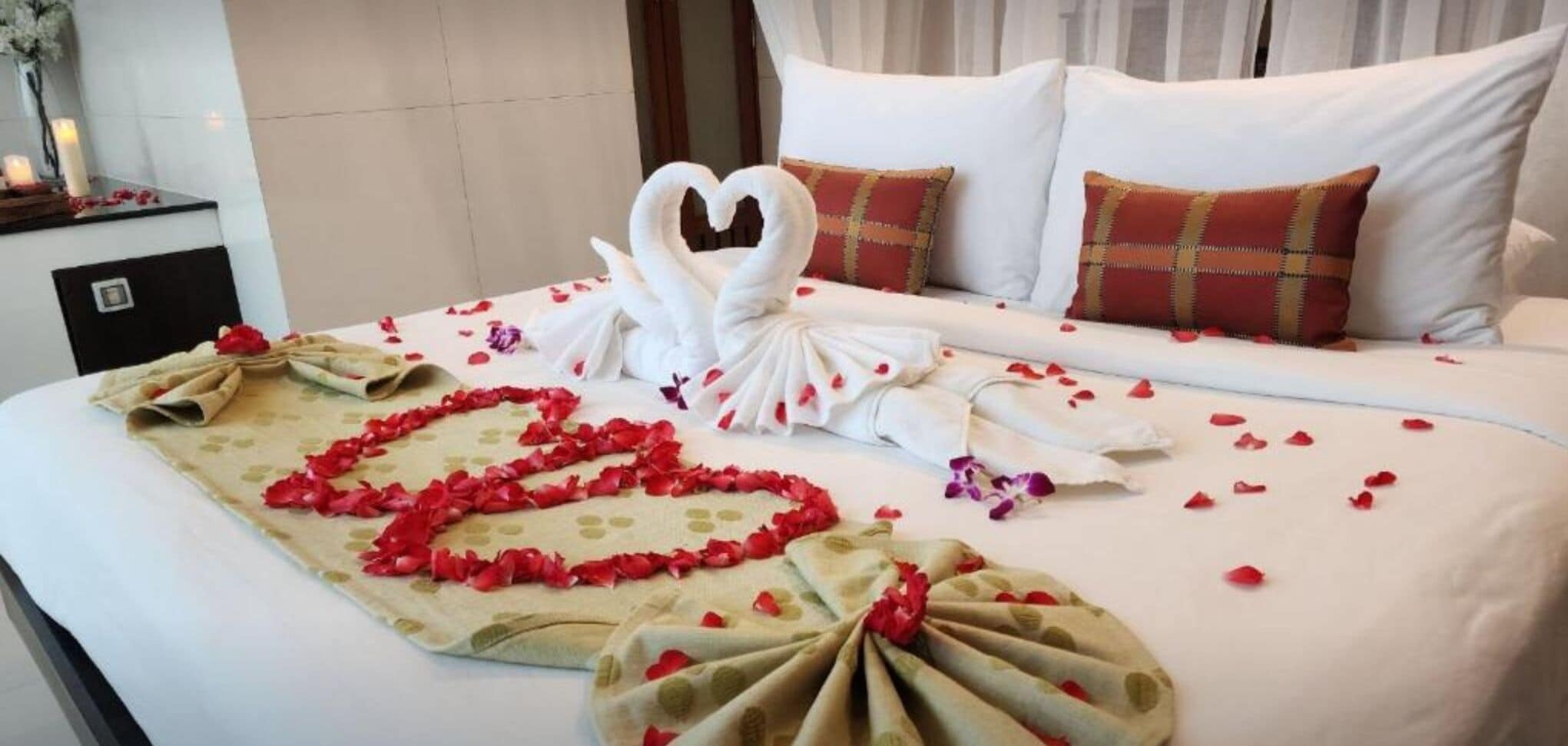 Zen Balance with spa bath and complimentary massage | Tallelokero huoneessa, yksilöllisesti kalustettu, silitysrauta/-lauta