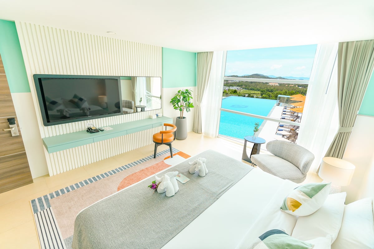 Business Room, Pool View | View from room