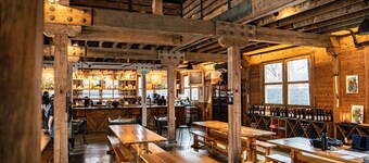 Golden Holler: A Mountain Retreat in Asheville