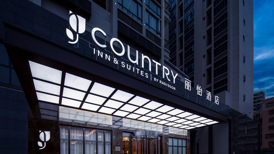 COUNTRY INN & SUITES BY RADISSON