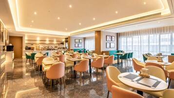Desayuno buffet incluido todos los días