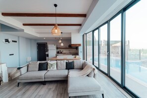Grande Villa | Private kitchenette | Fridge, oven, stovetop, dishwasher - Fortunella Villas (Finike)