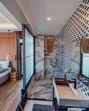 Quatro Villa | Bathroom | Shower, rainfall showerhead, hair dryer, slippers - Fortunella Villas (Finike)