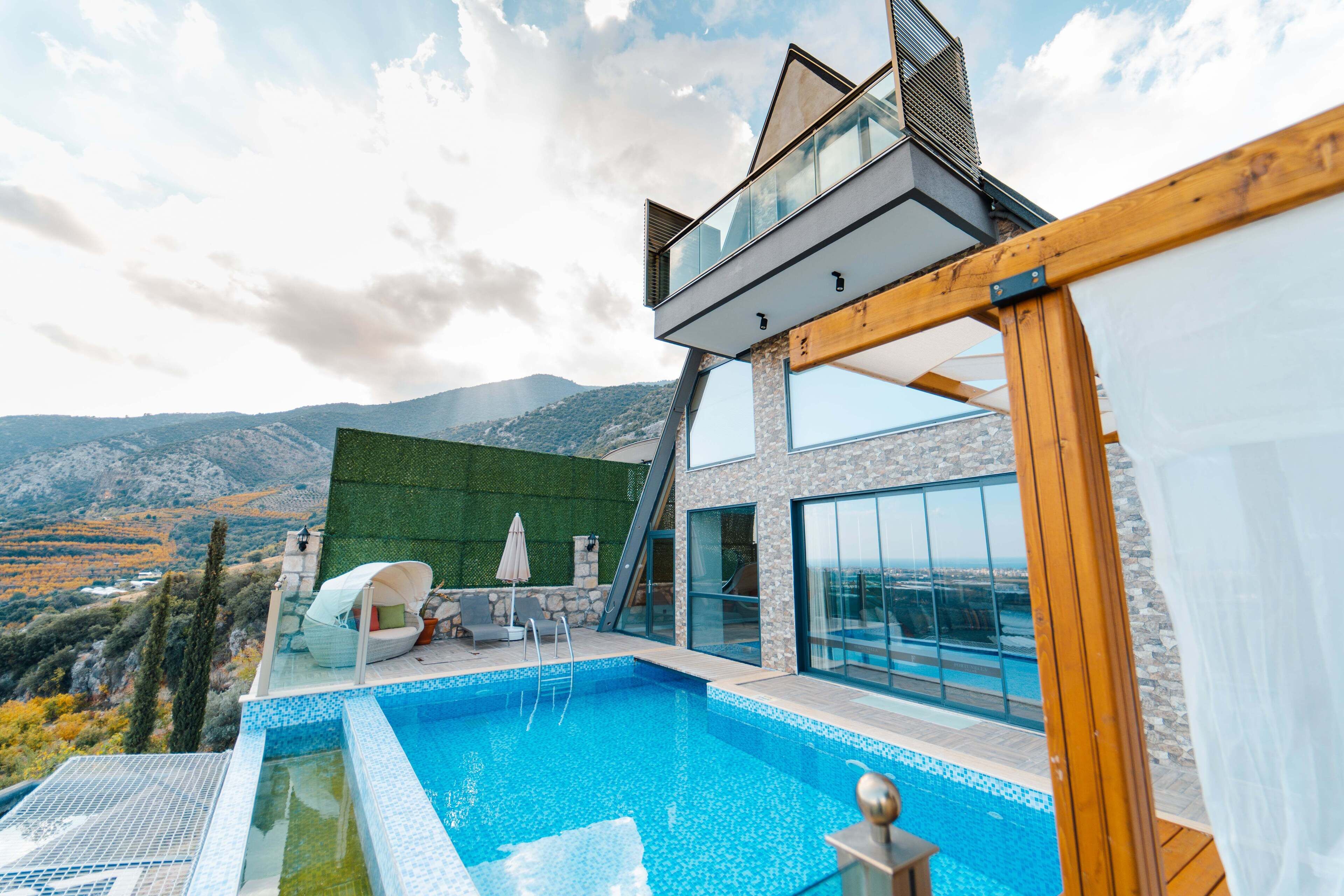 Triangola Villa | Sábanas de algodón egipcio, ropa de cama de alta calidad y minibar 