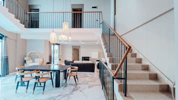 Quatro Villa | 2 bedrooms, Egyptian cotton sheets, premium bedding, minibar