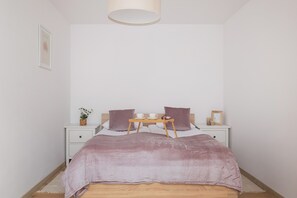 2 عدّة غرف نوم وطراز فريد لكل وحدة ومكتب ومساحة عمل للكمبيوتر المحمول